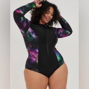 Torrid size 3 rash guard galaxy swimsuit